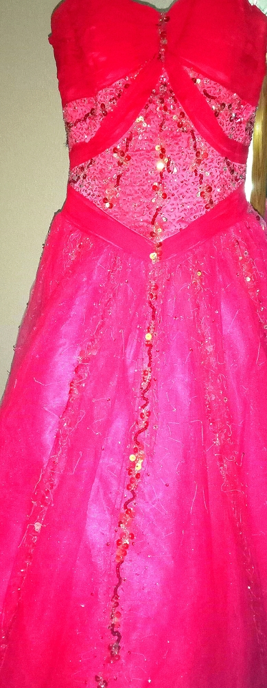 Formal/prom/homecoming gown